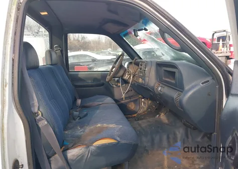 1999 Chevrolet C2500 из США, поврежденный, VIN 1GCGC24R1XR706037